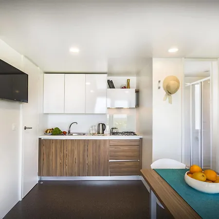 فندق Aminess Maravea Mobile Homes 4*